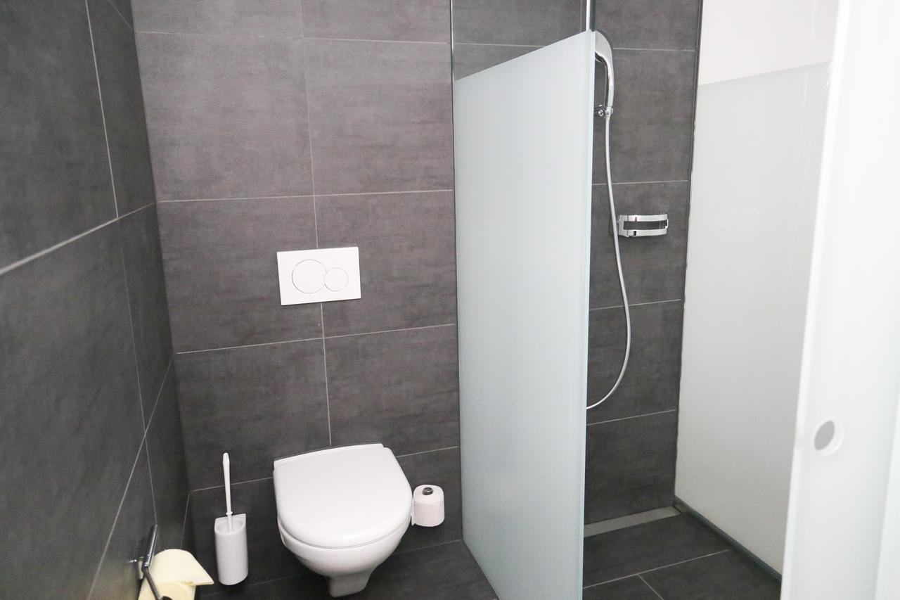 Hotel Traube Garni Kuttigen Екстериор снимка